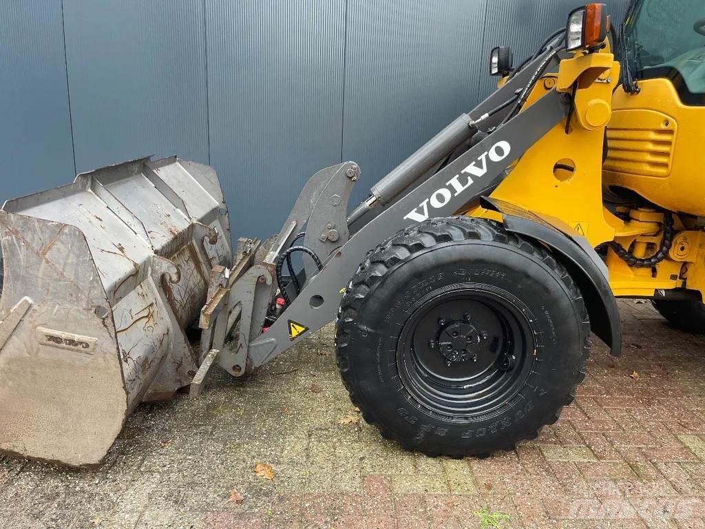 Volvo L25f Фронтальні навантажувачі