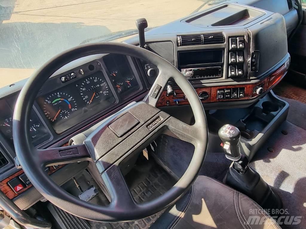 Volvo FH16 Вантажівки з гаковим підйомом