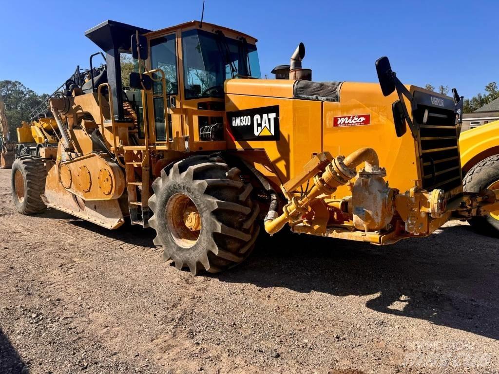 CAT RM 300 Ресайклери