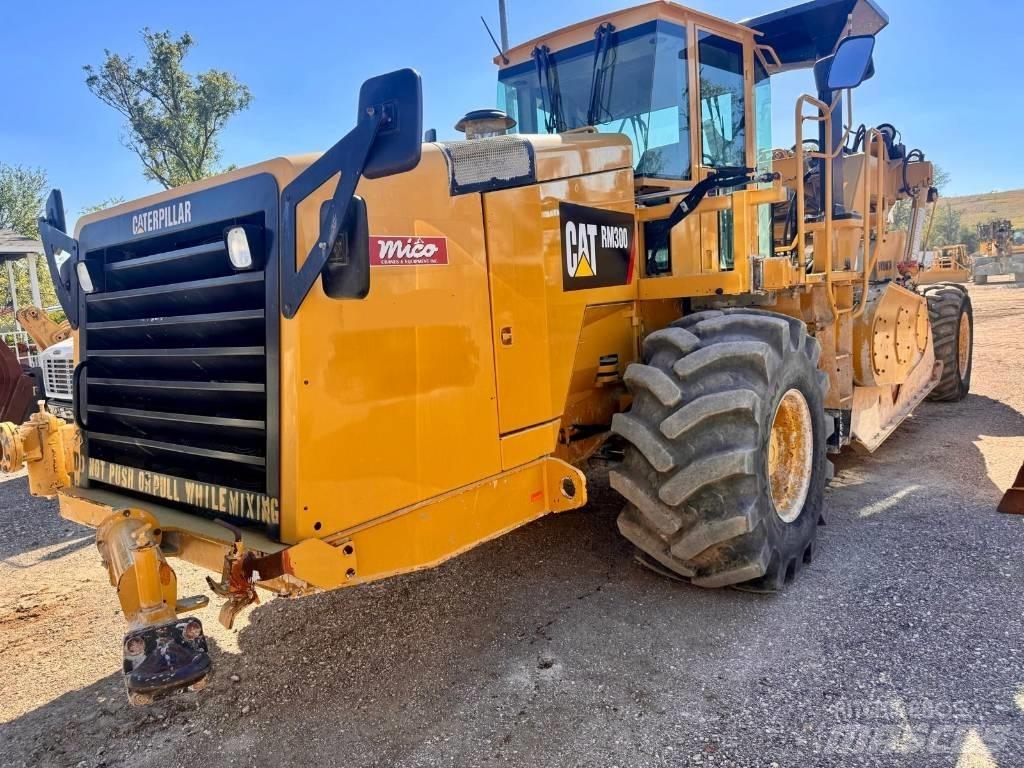 CAT RM 300 Ресайклери