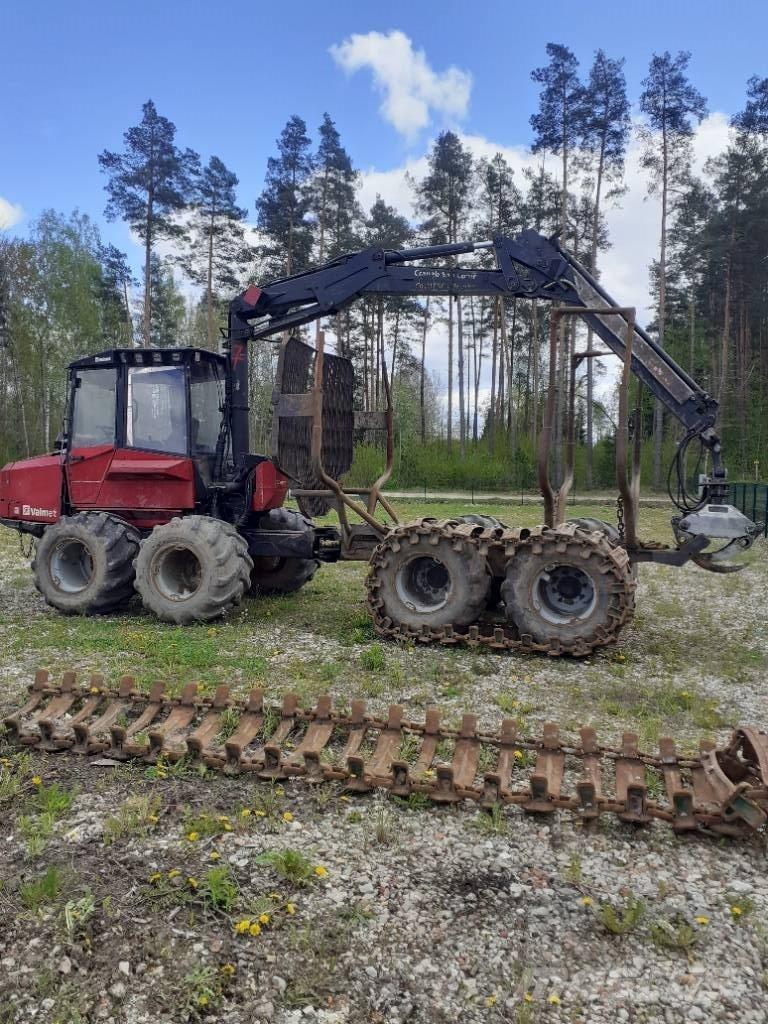 Valmet 820 Форвардери