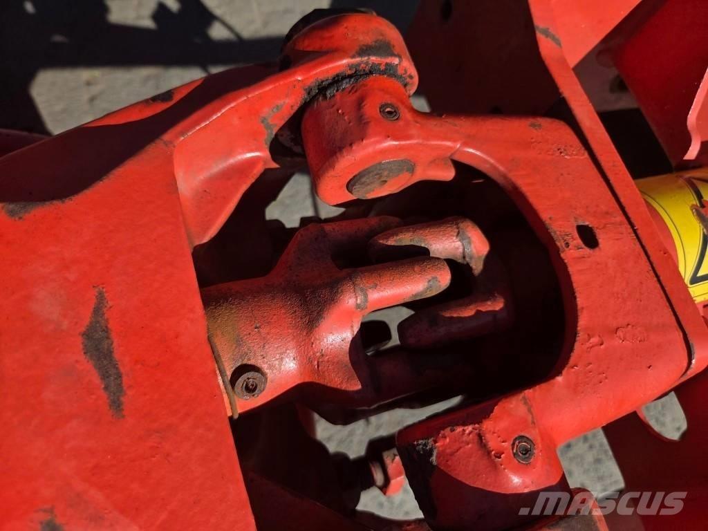 Kuhn GF 7601 MHO Граблі і сінозворушувачі