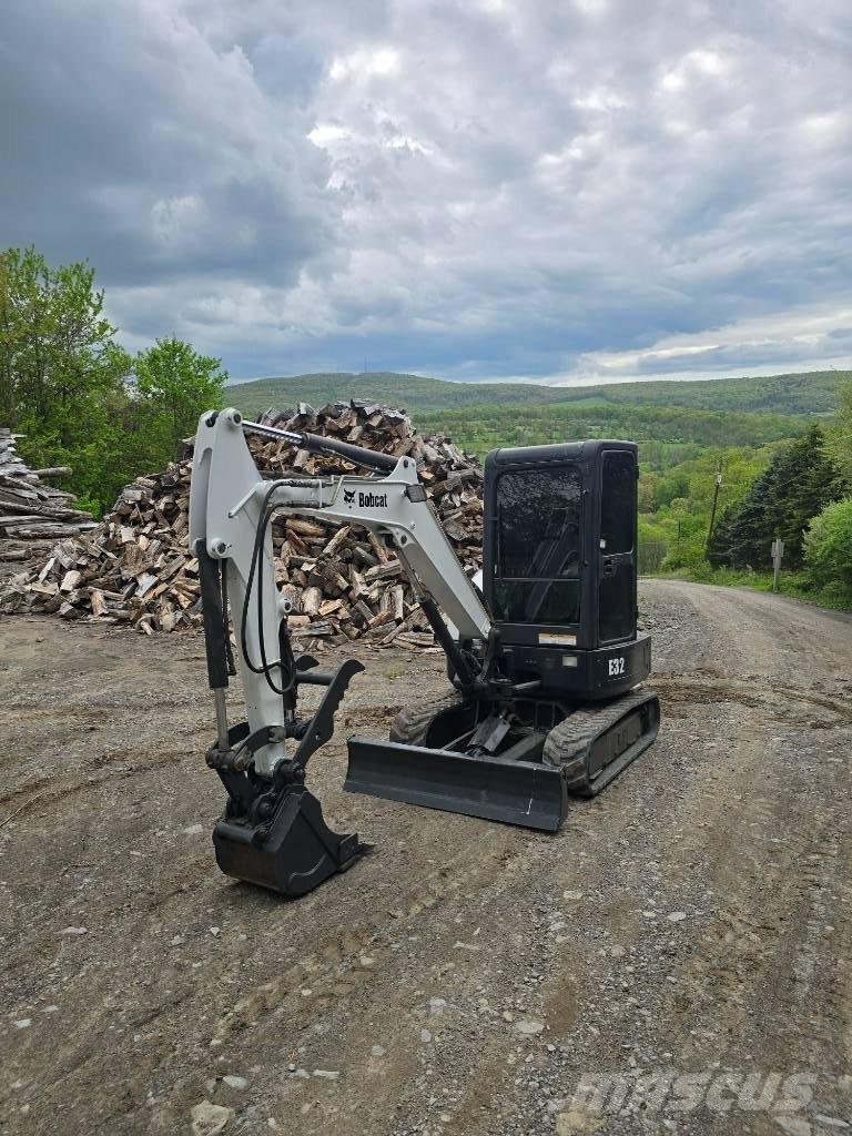 Bobcat E 32 Міні-екскаватори < 7т