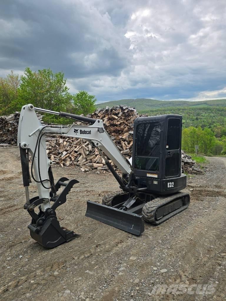 Bobcat E 32 Міні-екскаватори < 7т