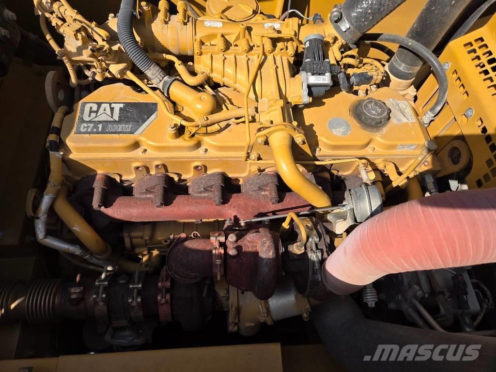 CAT 330FL Гусеничні екскаватори