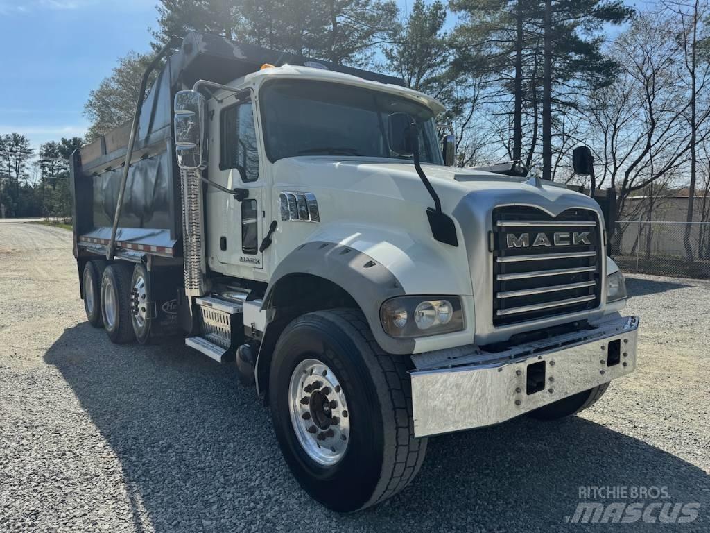 Mack GU433 Самоскиди