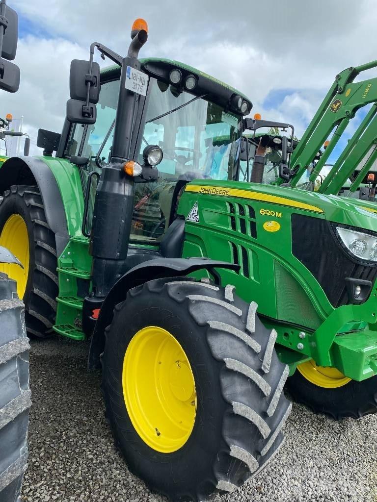 John Deere 6120 M Трактори