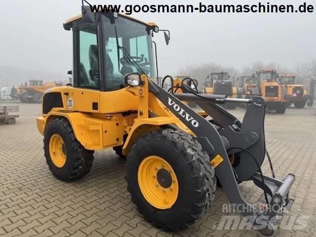 Volvo L 30 G Фронтальні навантажувачі