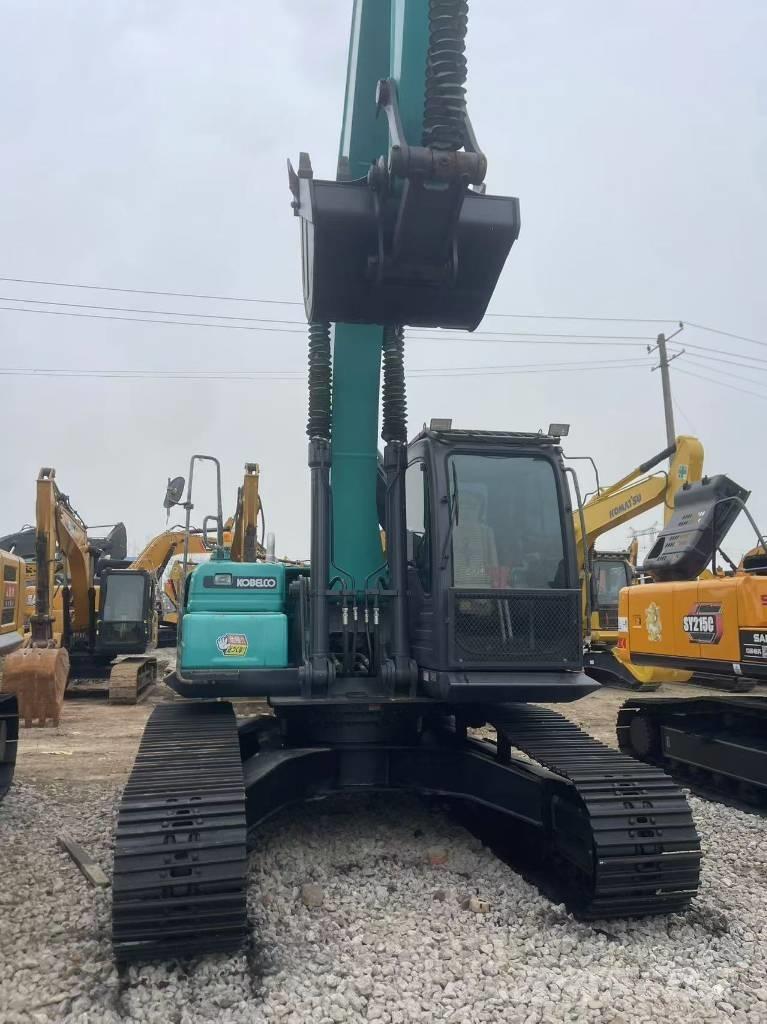 Kobelco SK 200 Гусеничні екскаватори