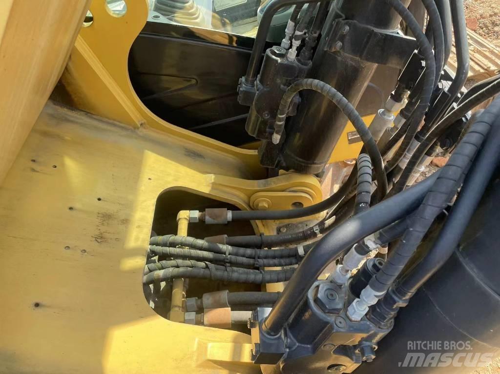 CAT 329 D Гусеничні екскаватори