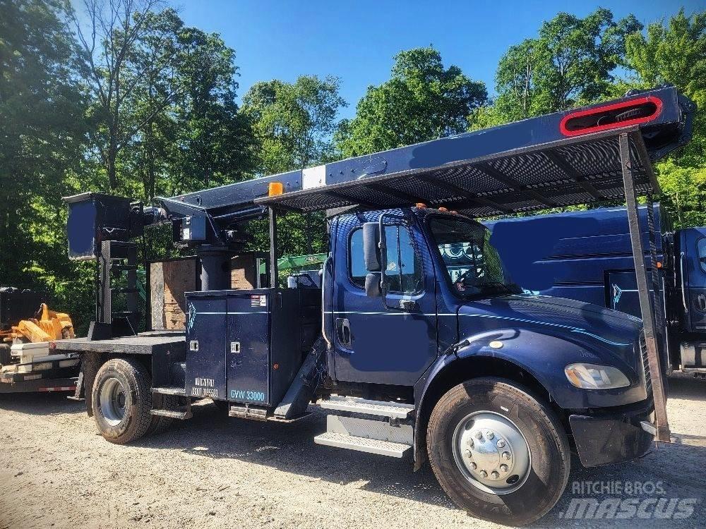 Freightliner M2106 Автовишки на базі вантажівки