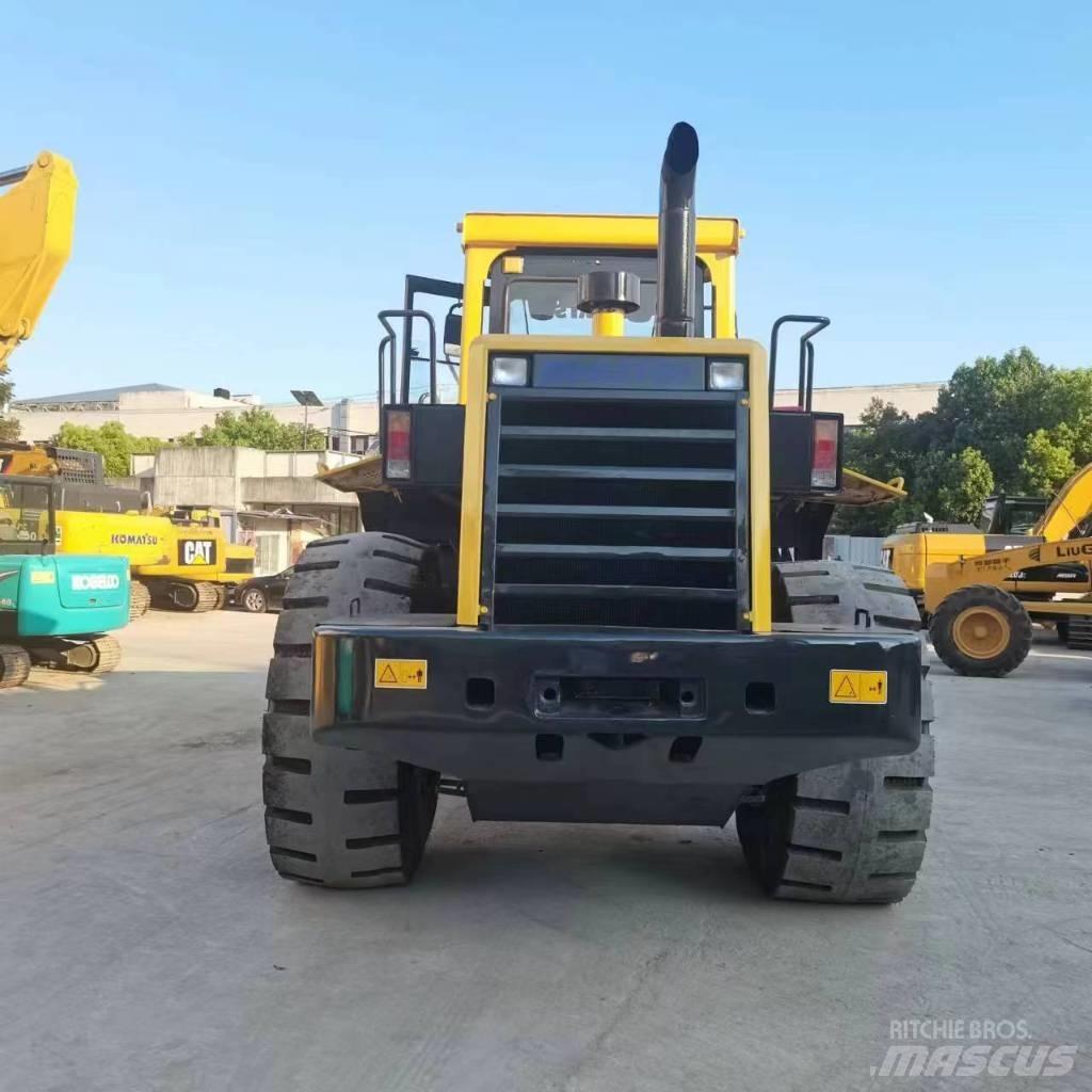 Komatsu WA 320-5 Фронтальні навантажувачі