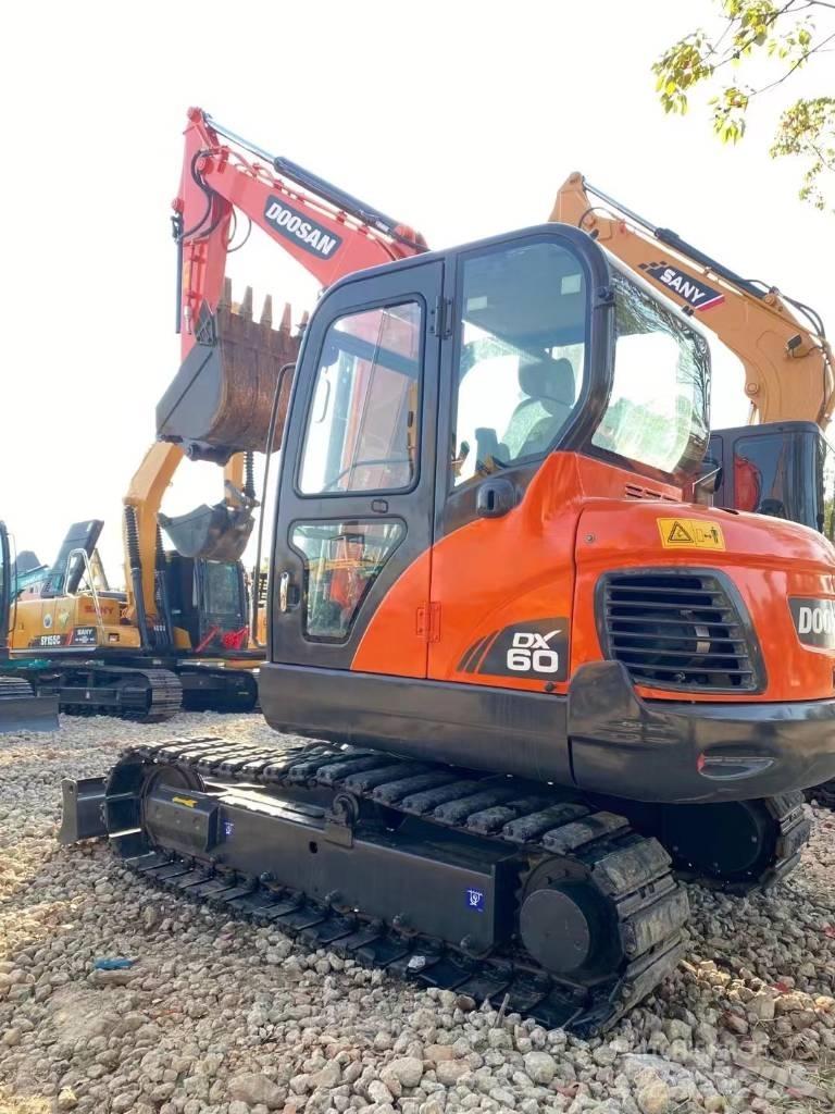 Doosan dx60 Гусеничні екскаватори