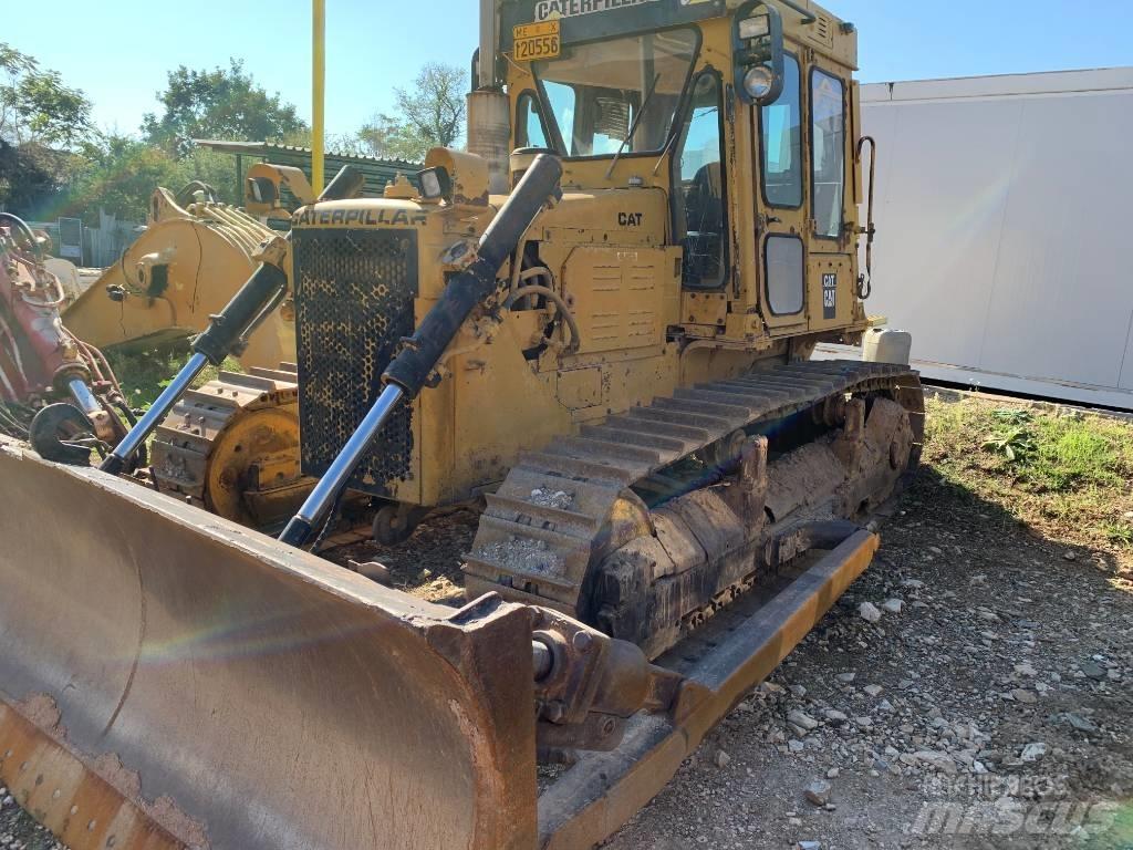 CAT D5B Гусеничні бульдозери