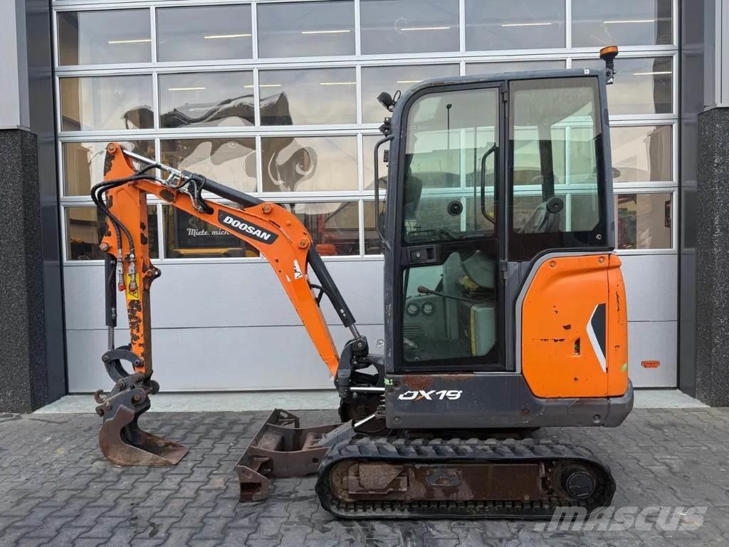 Doosan DX19 Міні-екскаватори < 7т