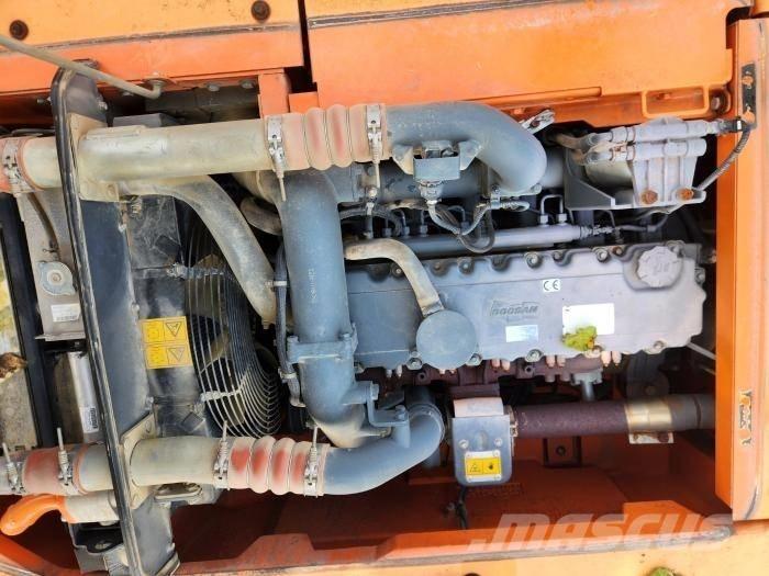 Doosan DX 140 W Колісні екскаватори