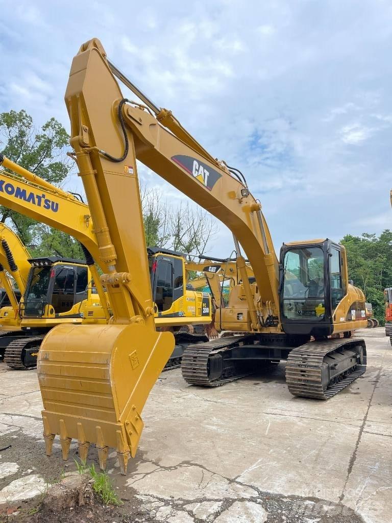 CAT 320 C L Гусеничні екскаватори