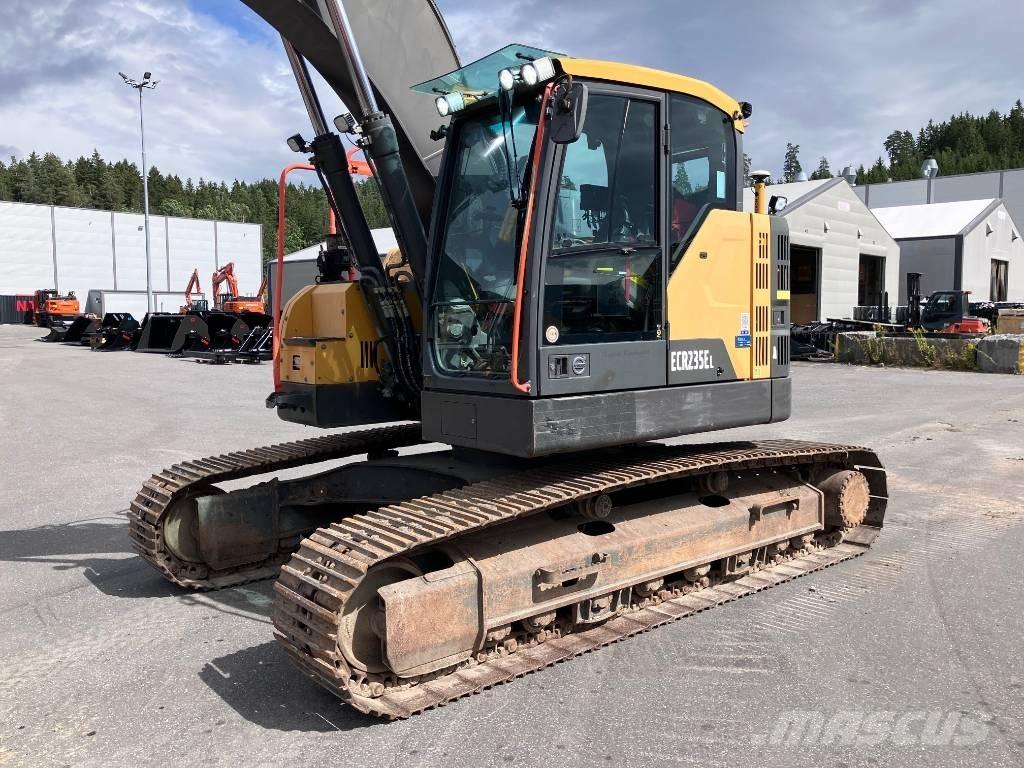 Volvo ECR 235 E Гусеничні екскаватори
