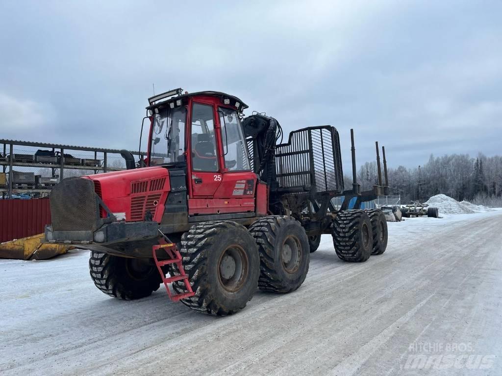 Komatsu 895 Форвардери