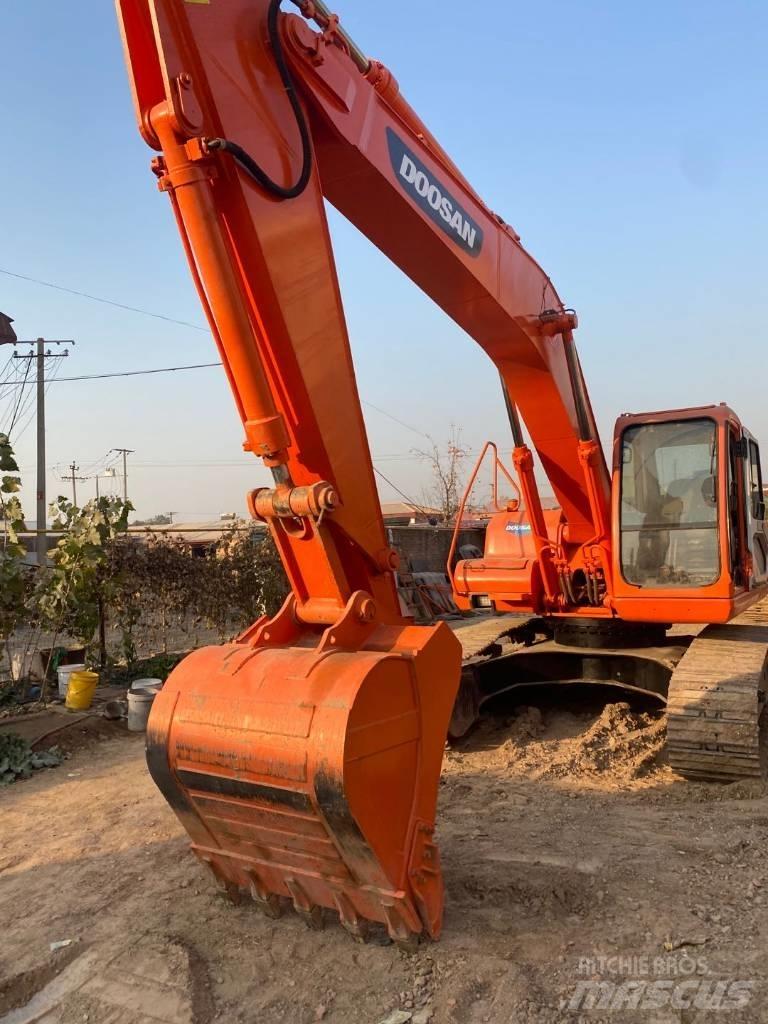 Doosan dh220lc-7 Гусеничні екскаватори