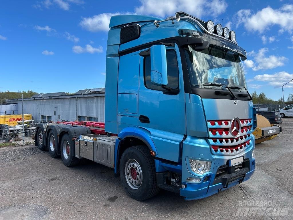 Mercedes-Benz 3253 L Вантажівки з гаковим підйомом