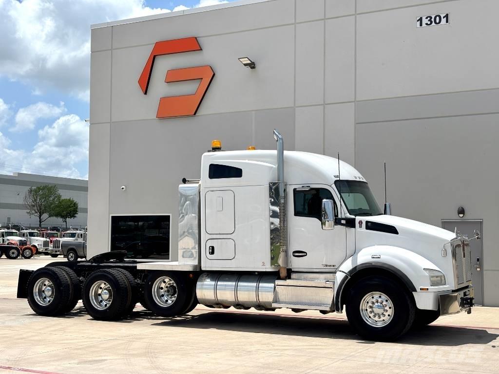 Kenworth T 880 Тягачі