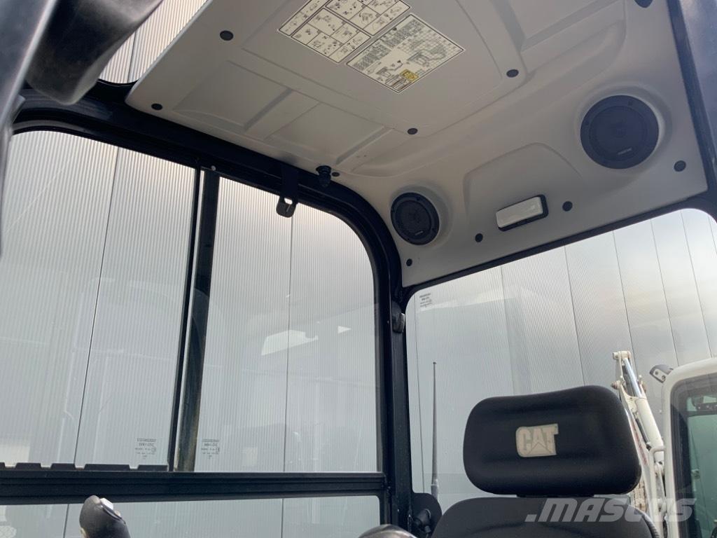 CAT 302.7 CR Міні-екскаватори < 7т