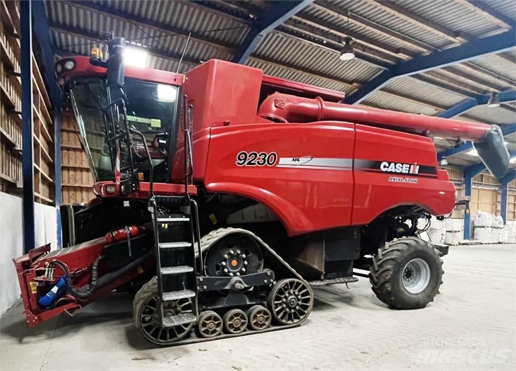 Case IH 9230 Зернозбиральні комбайни