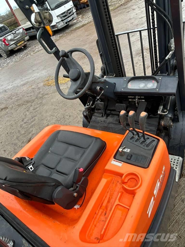 Doosan G 25 GP Plus Газові навантажувачі