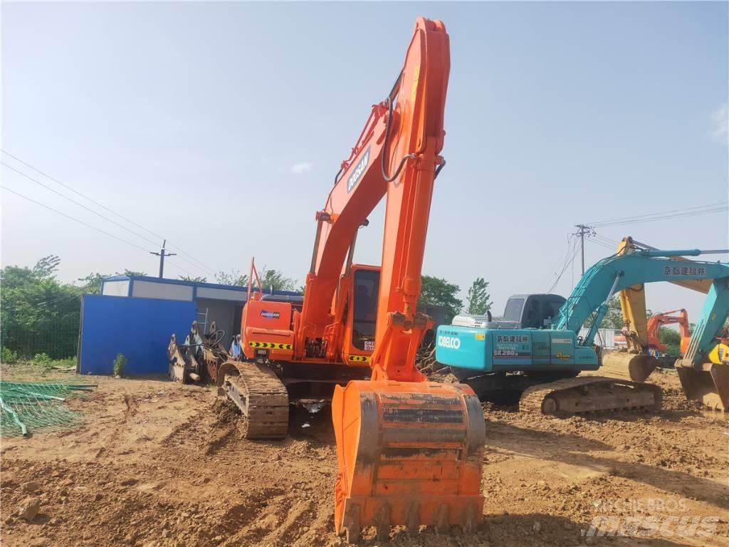 Doosan DH 220 LC-7 Гусеничні екскаватори