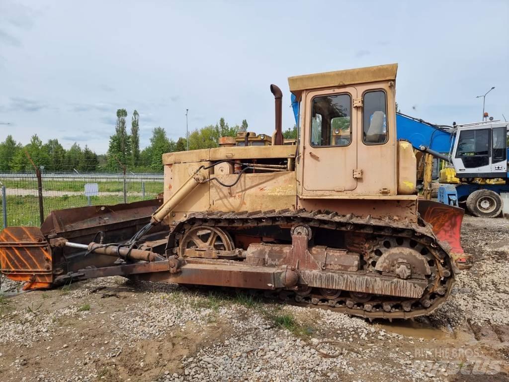 CAT T 130 Гусеничні бульдозери