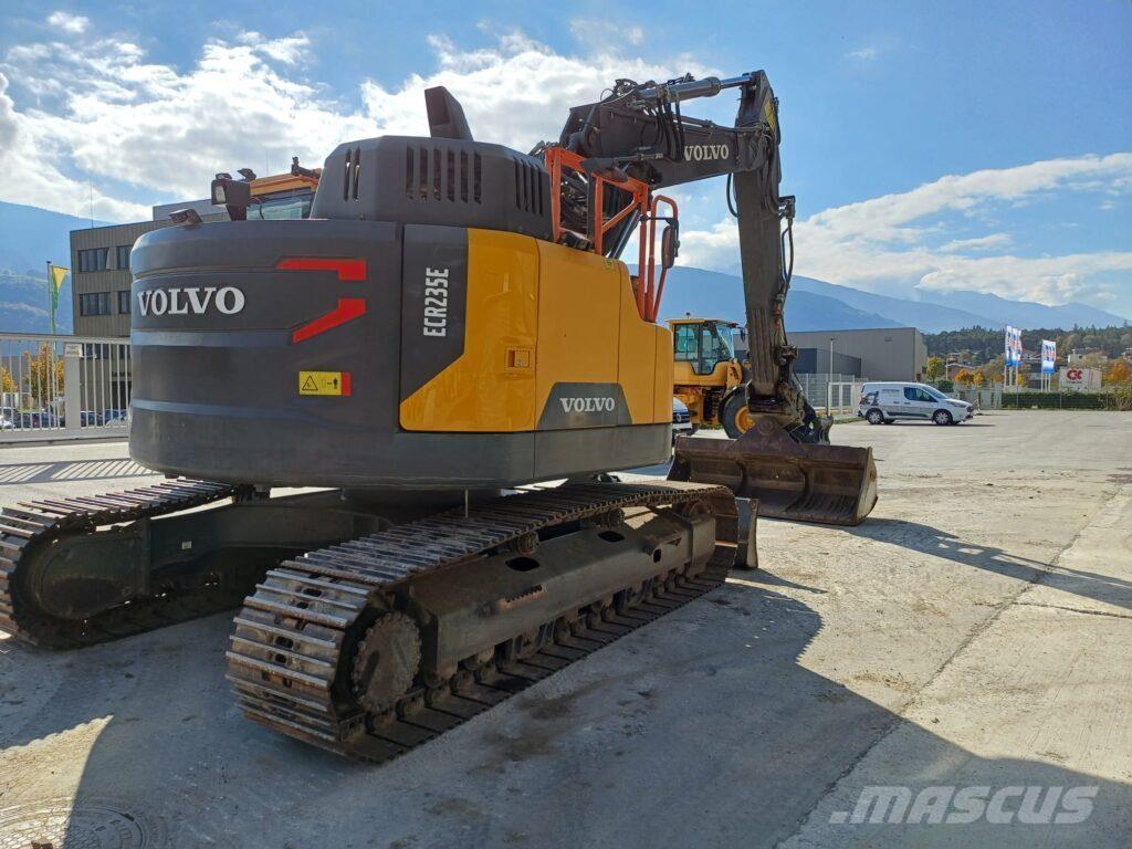 Volvo ECR235EL Гусеничні екскаватори