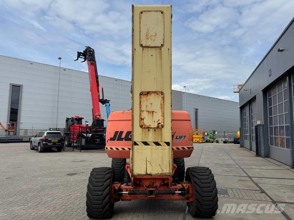JLG 800 AJ Колінчаті підйомники