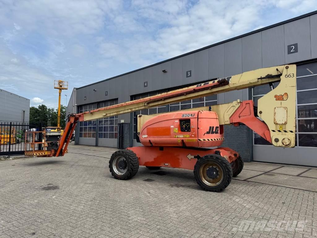 JLG 800 AJ Колінчаті підйомники