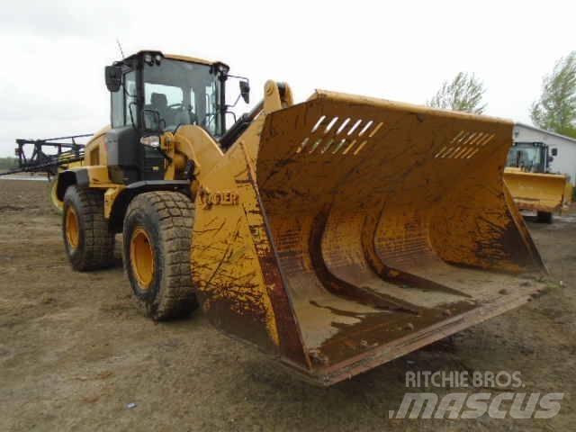 CAT 938M Фронтальні навантажувачі