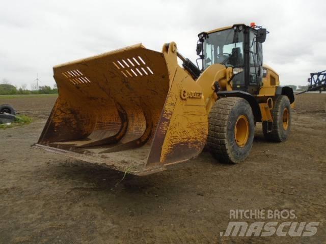 CAT 938M Фронтальні навантажувачі