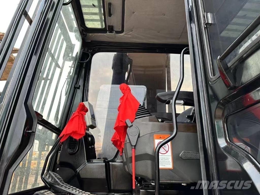 Sany SY 245 C Гусеничні екскаватори