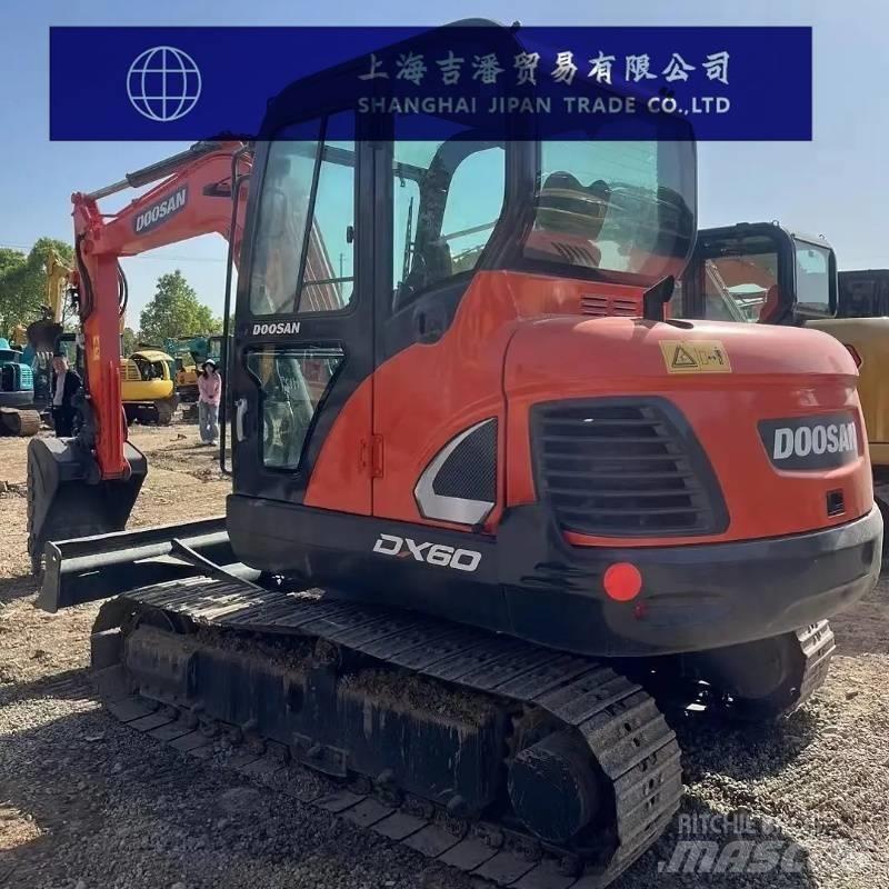 Doosan DX 60 Гусеничні екскаватори