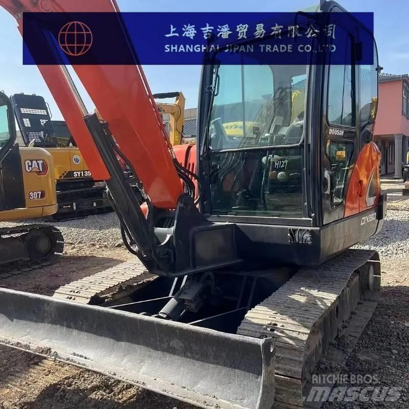 Doosan DX 60 Гусеничні екскаватори