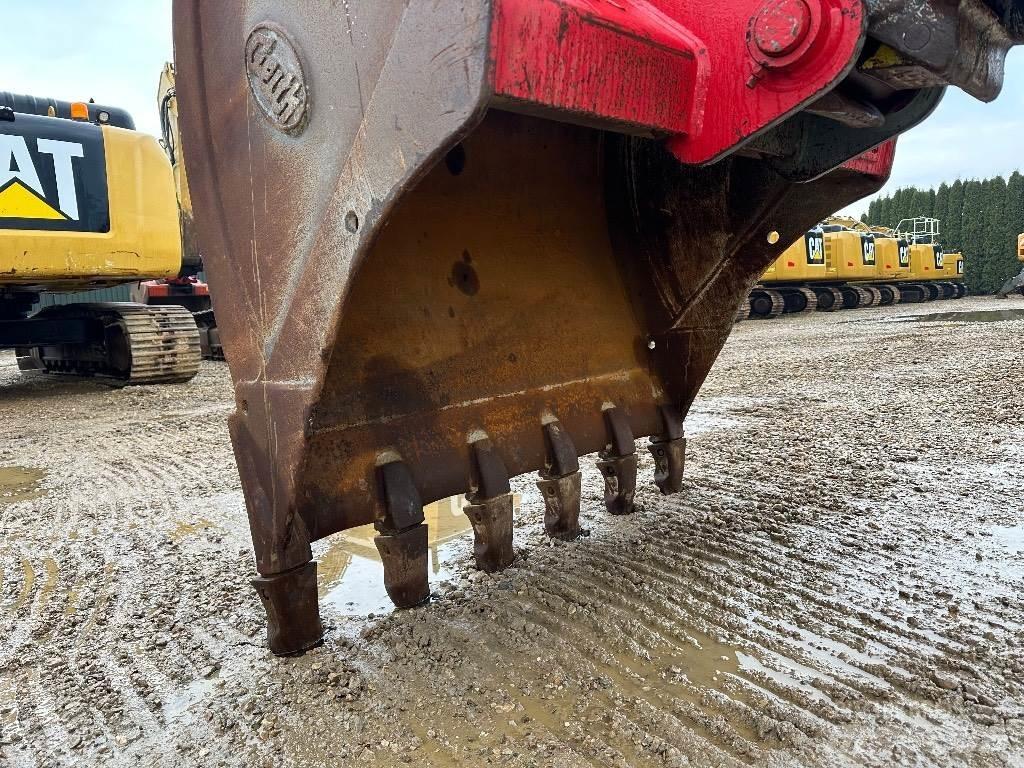 Volvo EC 220 EL Гусеничні екскаватори