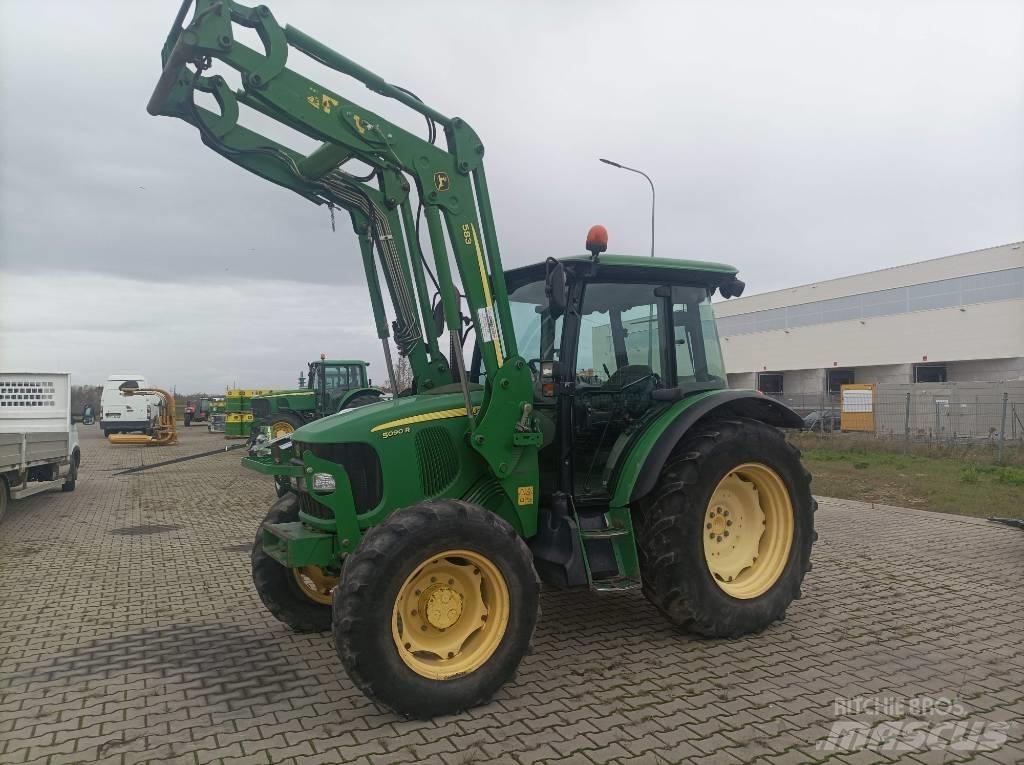 John Deere 5090 R Трактори