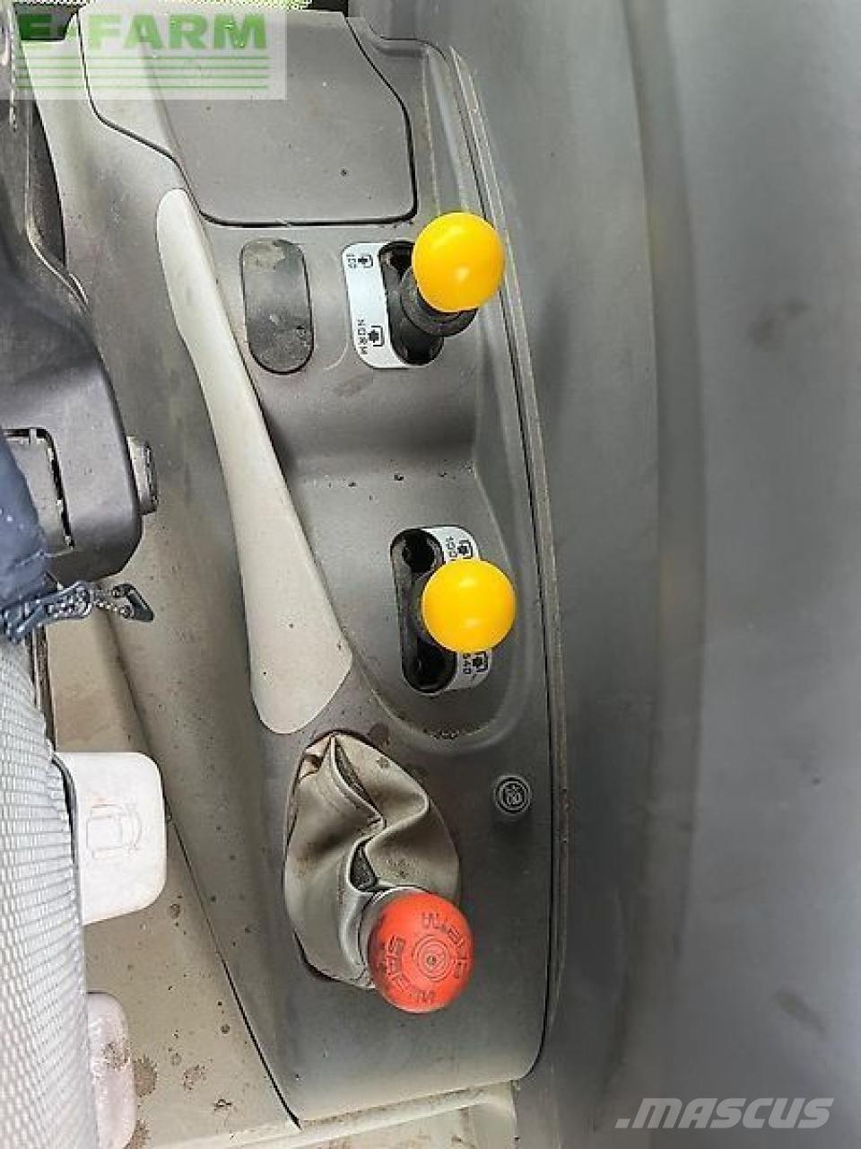 Deutz-Fahr 6120 Трактори