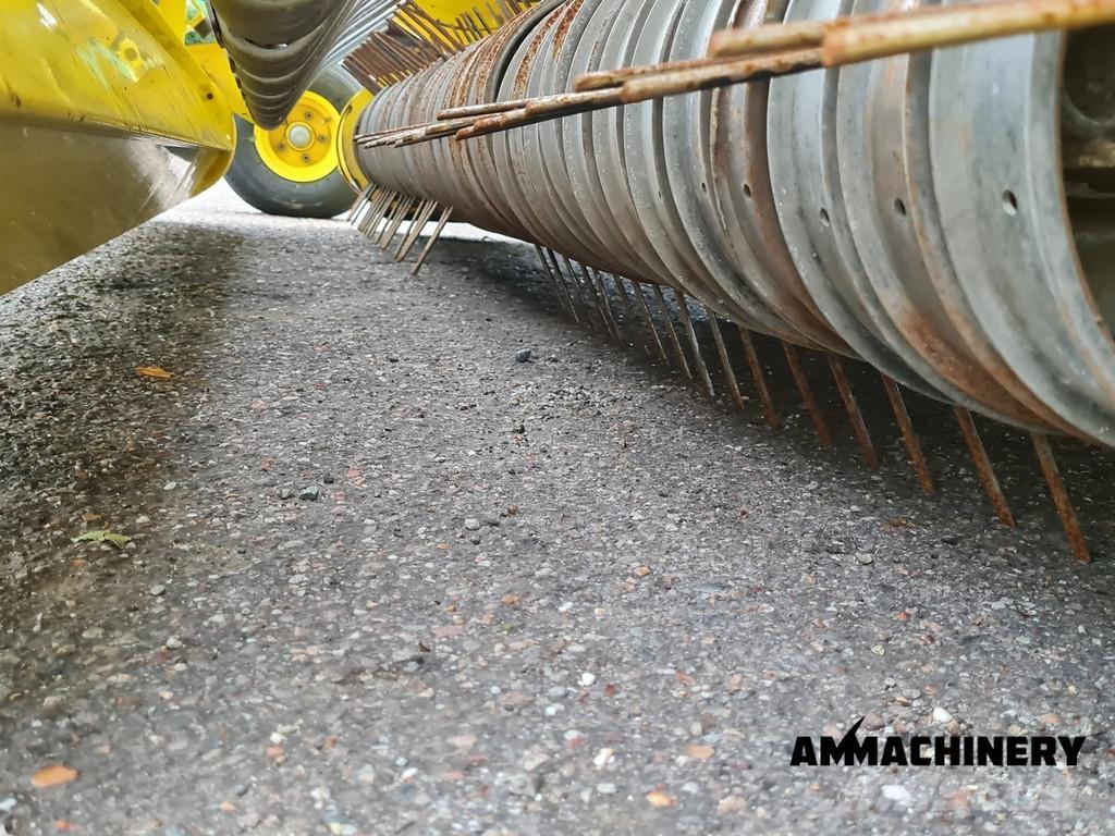 John Deere 9900 i Фуражні комбайни