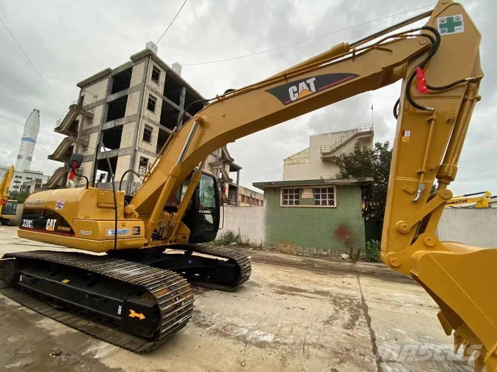 CAT 320 C L Гусеничні екскаватори