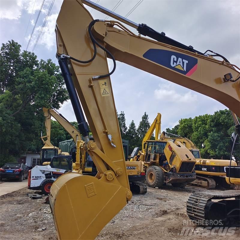 CAT 320 D L Гусеничні екскаватори