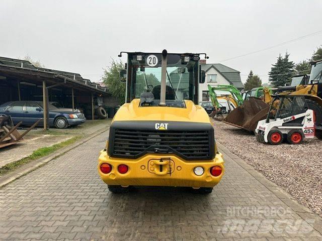 CAT  906M Фронтальні навантажувачі