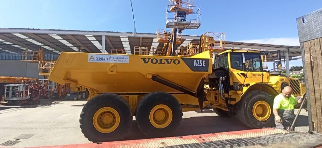 Volvo A 25 E Зчленовані самоскиди