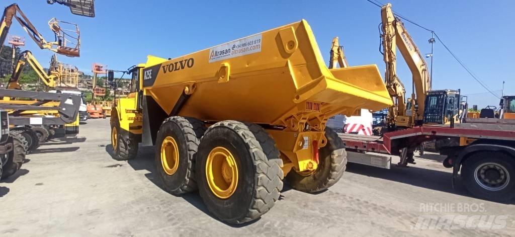 Volvo A 25 E Зчленовані самоскиди