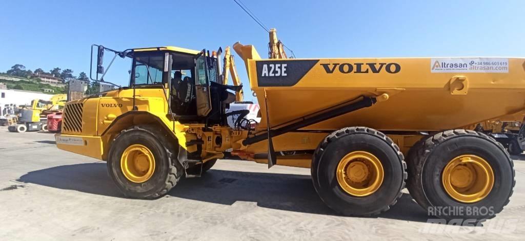 Volvo A 25 E Зчленовані самоскиди