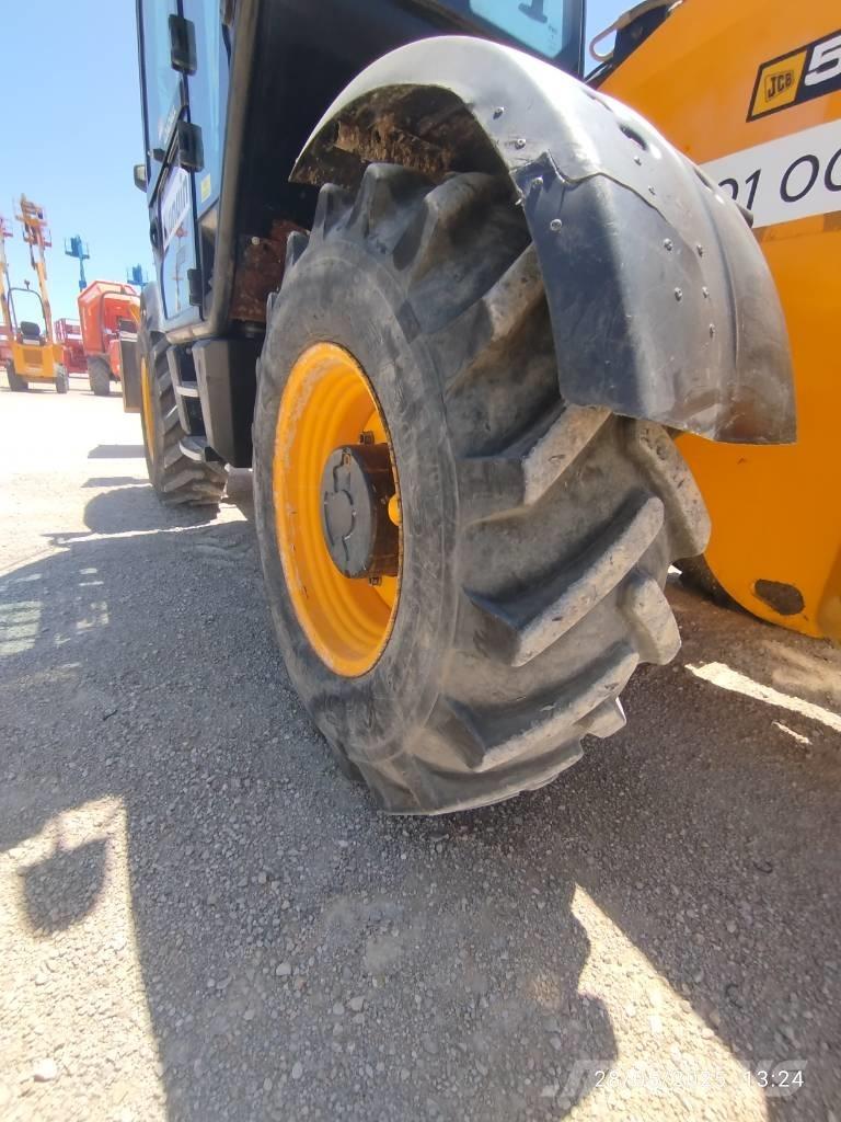 JCB 540-140 Телескопічні навантажувачі